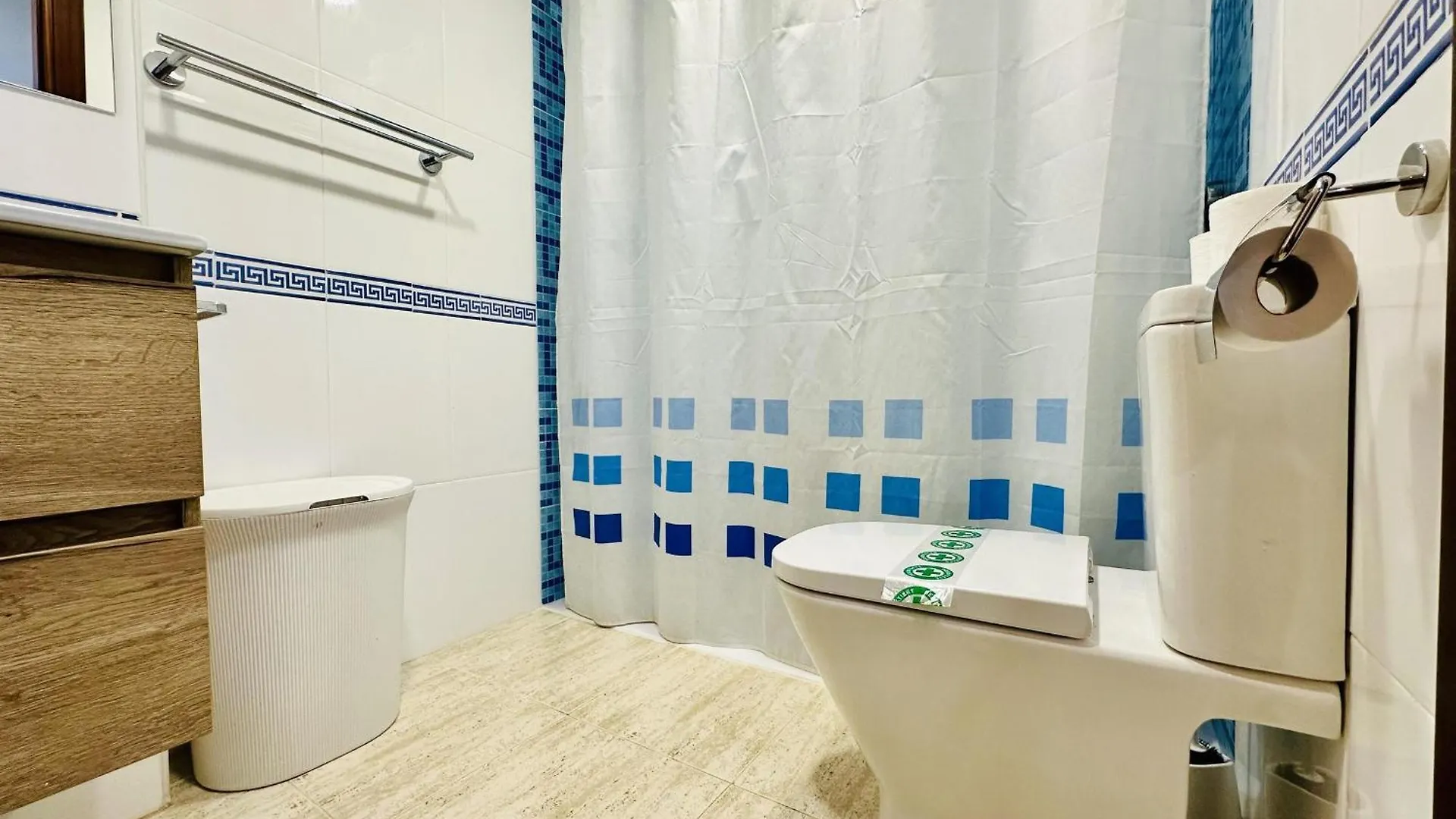 Apartamento Con Wifi Y Parking A 2ª Linea De Playa En Santa Margarita, Roses - Es-258-66 0*,  Espanha