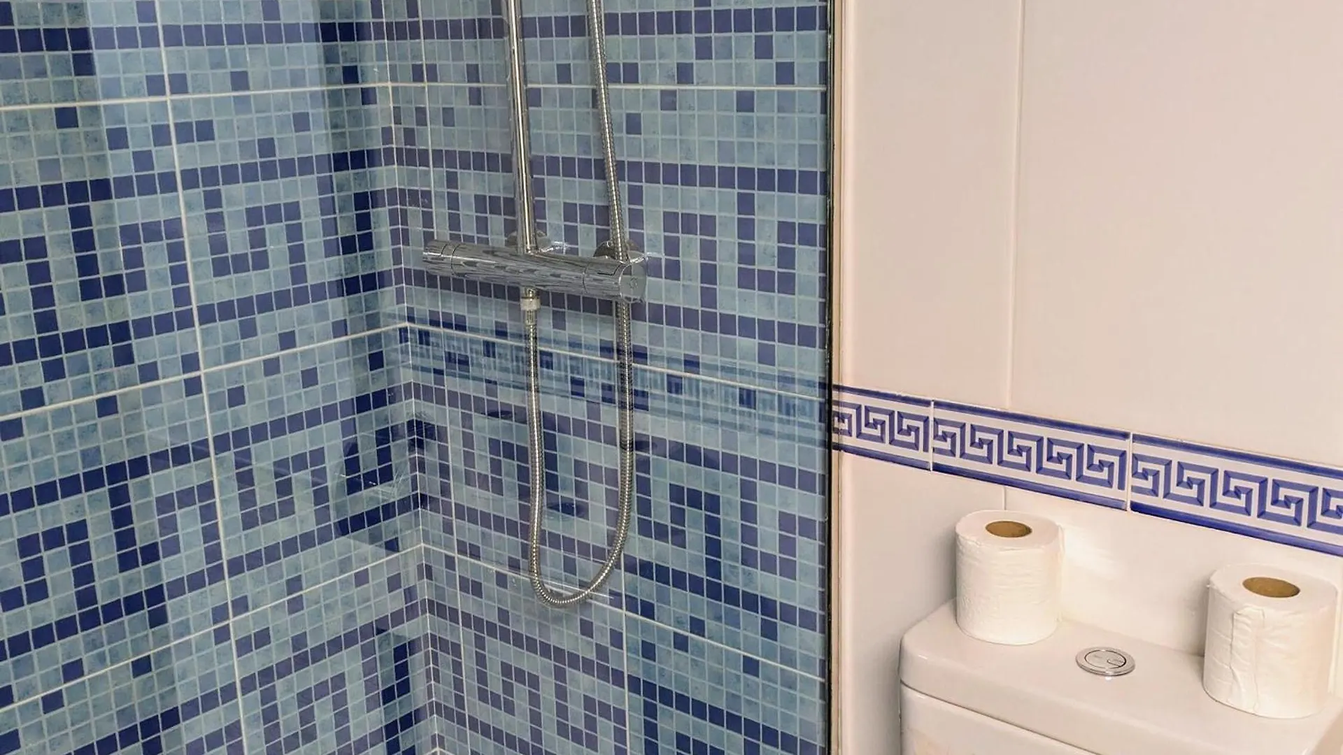 Apartamento Con Wifi Y Parking A 2ª Linea De Playa En Santa Margarita, Roses - Es-258-66